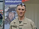 Eduard Fuchs an einem Heeres-Infostand bei der AIRPOWER13.