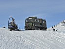 Die Versorgung der Soldaten im Hochgebirge erfolgt mit "Hägglunds"... (Bild öffnet sich in einem neuen Fenster)
