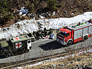 Nun treffen Sanitätskräfte und Feuerwehr am Ort des Geschehens ein. (Bild öffnet sich in einem neuen Fenster)