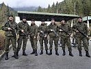 Auch die polnischen Soldaten haben beim Bewerb ihre eigenen Waffen mit. (Bild öffnet sich in einem neuen Fenster)