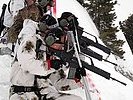 Scharfschießen im Gebirge ist eine Herausforderungen für die Soldaten. (Bild öffnet sich in einem neuen Fenster)
