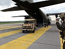 Die C-130 "Hercules" für Transporte im In- und Ausland. (Bild öffnet sich in einem neuen Fenster)