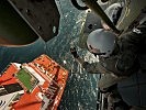 Der Techniker kontrolliert die genaue Absetzung. (Bild öffnet sich in einem neuen Fenster)