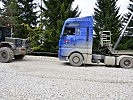 Mit einen Radlader kann man auch abschleppen. (Bild öffnet sich in einem neuen Fenster)