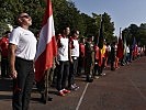 20 Nationen sind zur Eröffnung angetreten. (Bild öffnet sich in einem neuen Fenster)
