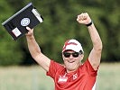 Der Trainer freut über den 2. Platz von Eibl. (Bild öffnet sich in einem neuen Fenster)