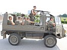 ...und fahren zum Checkpoint vor. (Bild öffnet sich in einem neuen Fenster)