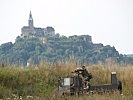 ..vorbei an der malerischen Burg Güssing. (Bild öffnet sich in einem neuen Fenster)