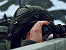 Beobachten des Einsatzgebiets für eine weitere Lagebeurteilung. (Bild öffnet sich in einem neuen Fenster)