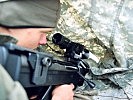 Scharfschütze mit einem schweren Schaftschützengewehr Steyr HS50. (Bild öffnet sich in einem neuen Fenster)