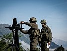Granatwerfer-Teams unterstützen die Verteidiger. (Bild öffnet sich in einem neuen Fenster)