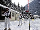 Die siegreiche Mannschaft des Jägerbataillons 26 beim Zieleinlauf. (Bild öffnet sich in einem neuen Fenster)