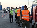 Soldaten des Jägerbataillons 25 unterstützen die Polizei. (Bild öffnet sich in einem neuen Fenster)