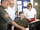 Heeres-Experten koordinieren die Transportlogistik. (Bild öffnet sich in einem neuen Fenster)