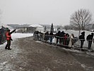 Die Soldaten versehen ihren Dienst bei Schnee und Minusgraden. (Bild öffnet sich in einem neuen Fenster)