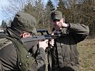 Justierung der Duellsimulationsgerätes. (Bild öffnet sich in einem neuen Fenster)