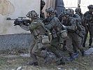 Jeder Soldat ist mit dem Duellsimulationssystem ausgestattet. (Bild öffnet sich in einem neuen Fenster)