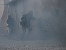 Nebel nimmt dem Gegner die Sicht. (Bild öffnet sich in einem neuen Fenster)