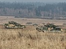 Gegenangriff: Schützenpanzer und Kampfpanzer gehen gemeinsam vor. (Bild öffnet sich in einem neuen Fenster)