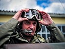 Der Kommandant der Streitkräfte auf einem Schützenpanzer "Ulan". (Bild öffnet sich in einem neuen Fenster)
