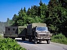 Ein Instandsetzungstrupp mit dem Truppentransporter Unimog. (Bild öffnet sich in einem neuen Fenster)