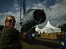 Das Eurofightermodell wird geliefert... (Bild öffnet sich in einem neuen Fenster)
