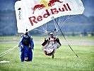 Skydiving der besonderen Art. (Bild öffnet sich in einem neuen Fenster)