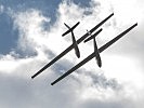 Anspruchsvolles Kunstflugprogramm mit 2 Segelflugzeugen LET L 13 Blanik. (Bild öffnet sich in einem neuen Fenster)