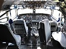 Blick ins Cockpit der fliegenden Radarstation. (Bild öffnet sich in einem neuen Fenster)