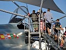 Publikumsmagnet: Das Modell des Eurofighters. (Bild öffnet sich in einem neuen Fenster)