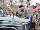 Befehlsausgabe für die Fahrt in den Verfügungsraum. (Bild öffnet sich in einem neuen Fenster)