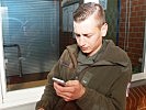 In der Pause wird die Verbindung nach Hause mit dem Smartphone hergestellt. (Bild öffnet sich in einem neuen Fenster)