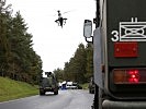Ein Kampfhubschrauber demonstriert Stärke. (Bild öffnet sich in einem neuen Fenster)