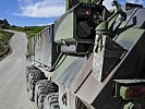 Ein Radpanzer auf dem Weg in Hochlager. (Bild öffnet sich in einem neuen Fenster)