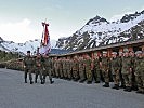 Der Einmarsch der Insignie der 6. Jägerbrigade eröffnet den Festakt. (Bild öffnet sich in einem neuen Fenster)