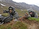 Ein Scharfschützentrupp in vorgeschobener Position im Hochgebirge. (Bild öffnet sich in einem neuen Fenster)