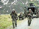 Schweizer Infanteristen im Einsatz. (Bild öffnet sich in einem neuen Fenster)