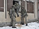 Eindringen in ein Haus mit... (Bild öffnet sich in einem neuen Fenster)