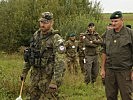 Ein slowakischer Soldat an einem Checkpoint. (Bild öffnet sich in einem neuen Fenster)