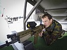 Nach einigen Schüssen wurden durch die Soldaten... (Bild öffnet sich in einem neuen Fenster)