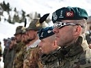 Polnische Soldaten rechts vorne, in der Einteilung angetreten. (Bild öffnet sich in einem neuen Fenster)
