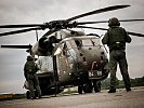 Kurz vor dem Start der CH-53 Helikopter. (Bild öffnet sich in einem neuen Fenster)