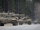 Kampfpanzerzug am Marsch. (Bild öffnet sich in einem neuen Fenster)