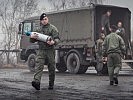 Die Munition wird zu den Panzern gebracht. (Bild öffnet sich in einem neuen Fenster)