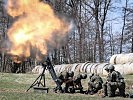 Feuerunterstützung durch schwere Granatwerfer. (Bild öffnet sich in einem neuen Fenster)