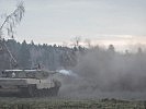 Die Kampfpanzer greifen an. (Bild öffnet sich in einem neuen Fenster)
