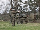 Die Soldaten beim Schießtraining. (Bild öffnet sich in einem neuen Fenster)