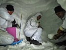 Die Soldaten tragen ihre Wintertarnung. (Bild öffnet sich in einem neuen Fenster)