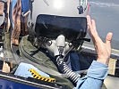 Die Piloten freuen sich auf die Besucher. (Bild öffnet sich in einem neuen Fenster)
