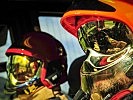 Die Flughafenfeuerwehr steht bereit. (Bild öffnet sich in einem neuen Fenster)